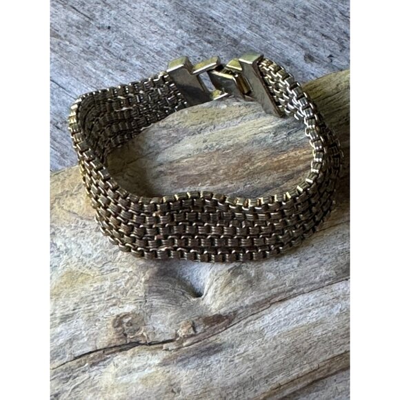 Vintage Napier Goldtone Mesh Bracelet With Fold Over Clasp - Picture 1 of 5